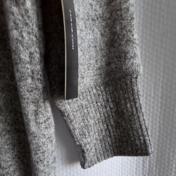 Lulus Sweater Size XS Heather Gray Lightweight V Neck 3/4 Sleeve Pullover Soft - Picture 6 of 7